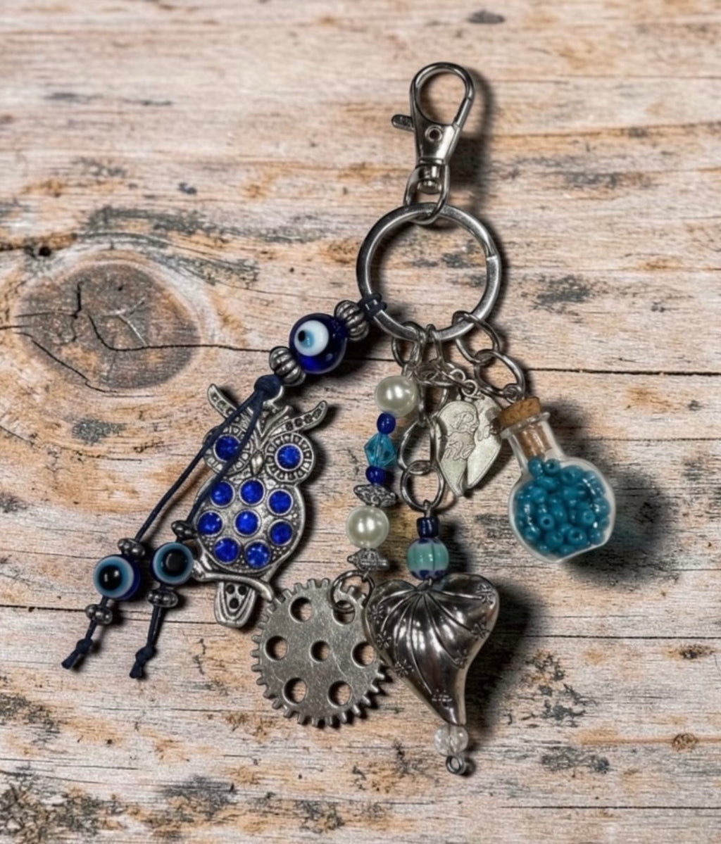 Decorative Owl and Heart Charm Keychain Accessory