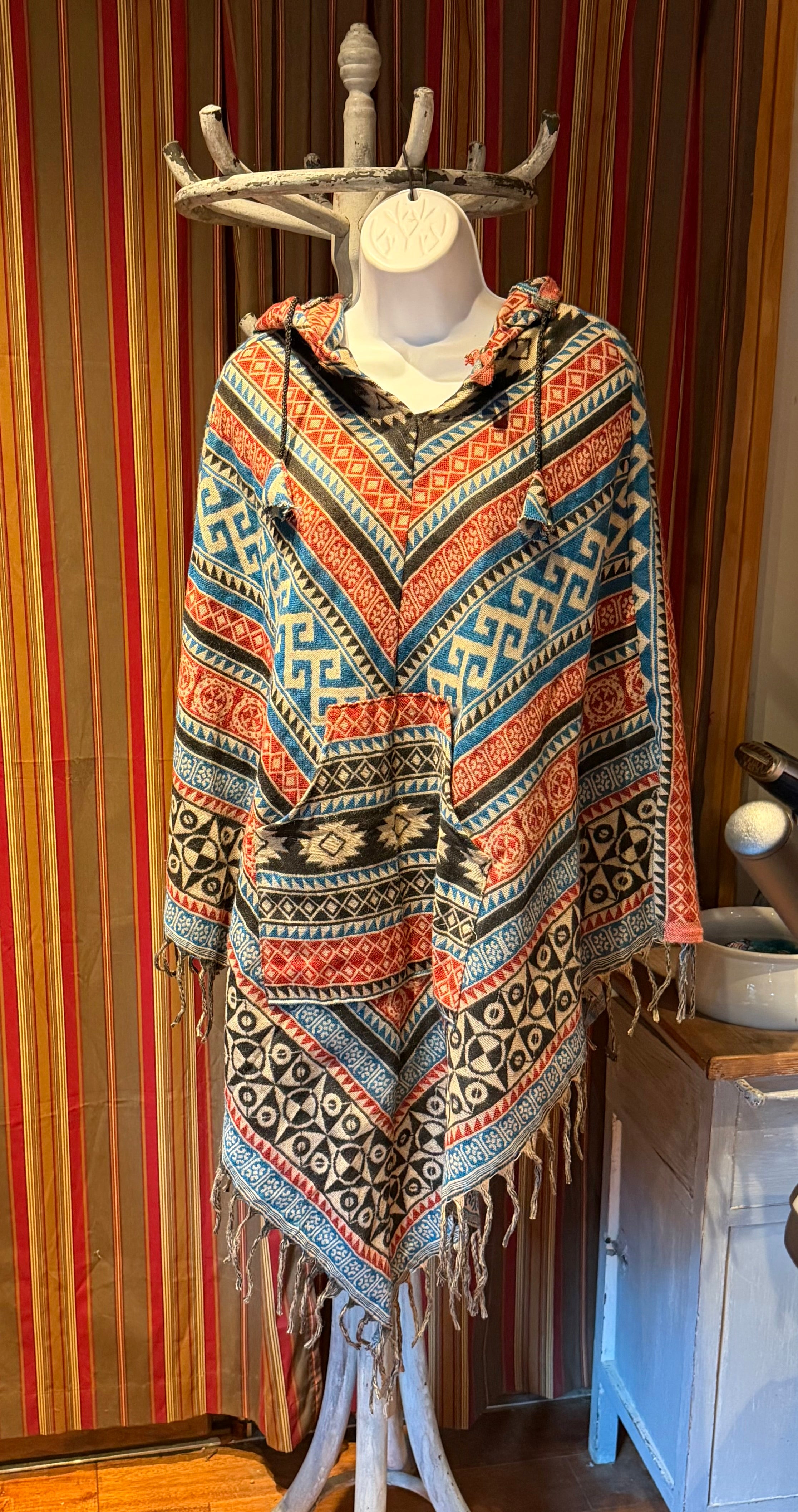 Unisex Patterned Hooded Poncho With Fringe in the front